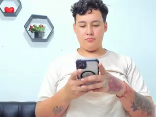 Sydney-Li's Live Sex Cam Show