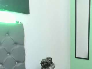 tania-west Live Webcam on CamSoda