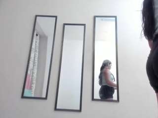 tania-west webcam model