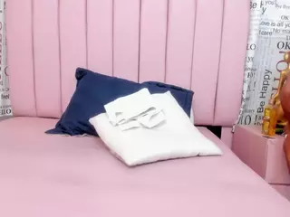Tania-West's Live Sex Cam Show