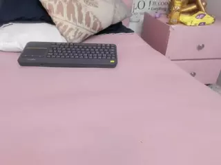 Tania-West's Live Sex Cam Show
