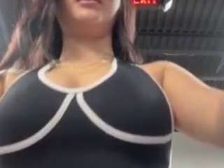 Live webcam model orenishii on Soda Cams