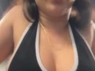 Live webcam model orenishii on Soda Cams