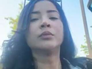 Live webcam model orenishii on Soda Cams