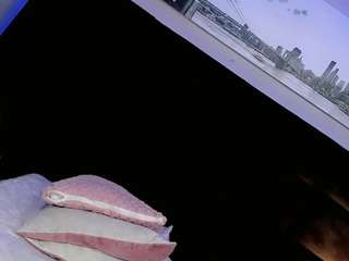 baby-isaa Live Webcam on {site_name}