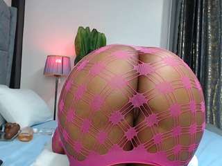 bellah247 Live Webcam on CamSoda