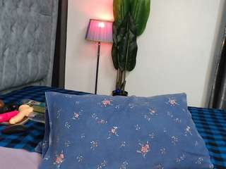 Live webcam model bellah247 on Soda Cams