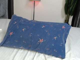 bellah247 Live Webcam on CamSoda