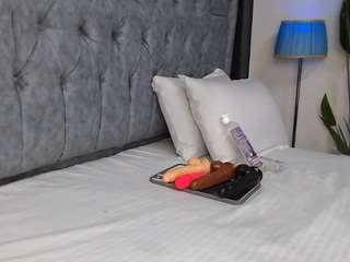 bellah247 Live Webcam on CamSoda