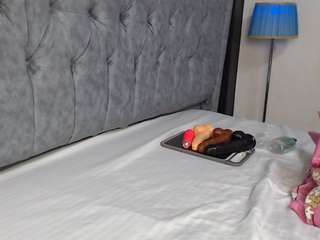Bellah247 live webcam show