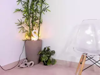 ChloeShade's Live Sex Cam Show
