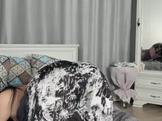 Lady-Mariko's Live Sex Cam Show