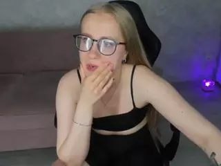 MilanaTrison's Live Sex Cam Show