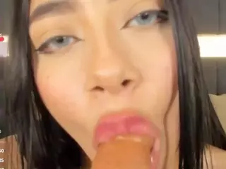 NicollePierce's Live Sex Cam Show