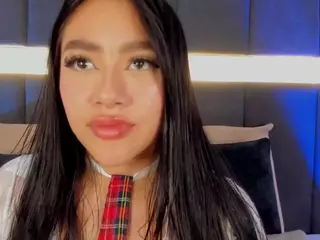 NicollePierce's Live Sex Cam Show