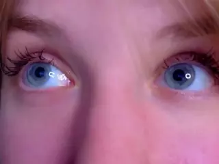 Eva's Live Sex Cam Show