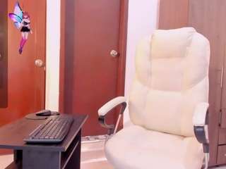 selena-luxs Live Webcam on CamSoda