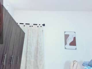 selena-luxs webcam