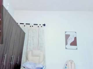 selena-luxs webcam