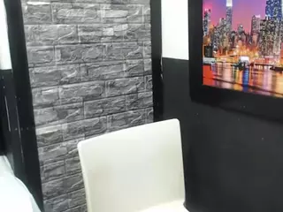 shirley18's Live Sex Cam Show