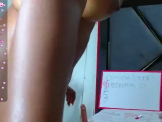 BrunetteQueen07's Live Sex Cam Show