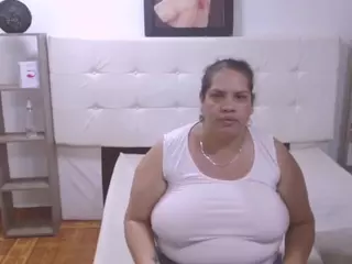 candy-big's Live Sex Cam Show