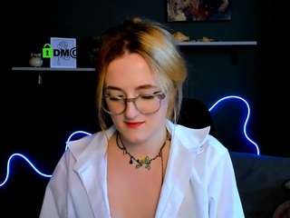 courtney-dream webcam model