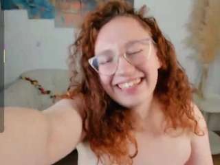 Live webcam model elliecoy on Soda Cams