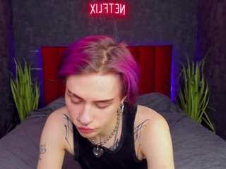 leoncrystall Live Webcam on CamSoda