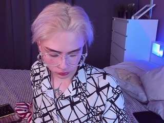 leoncrystall Live Webcam on CamSoda