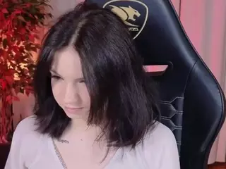 LoonaEclipse's Live Sex Cam Show