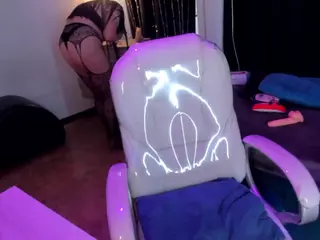 Vicolenn-69's Live Sex Cam Show