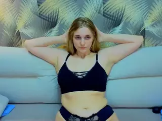 HoLLi's Live Sex Cam Show