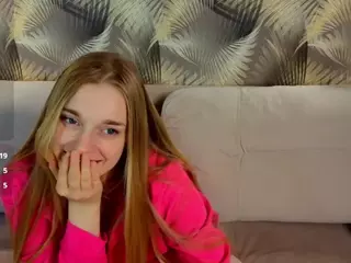HoLLi's Live Sex Cam Show