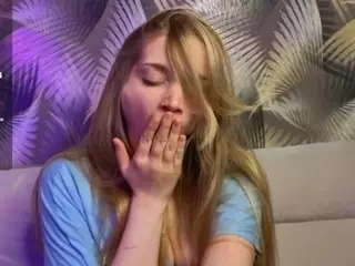 HoLLi's Live Sex Cam Show