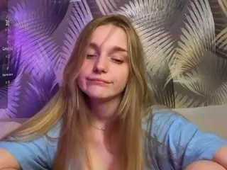 HoLLi's Live Sex Cam Show