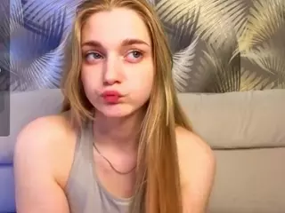 HoLLi's Live Sex Cam Show