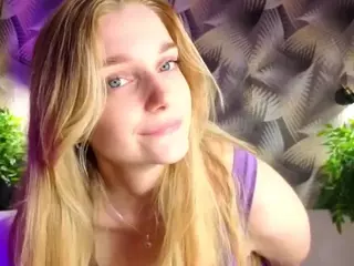 HoLLi's Live Sex Cam Show