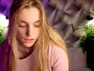 HoLLi's Live Sex Cam Show