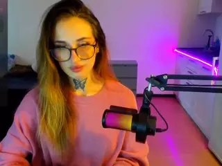 ToraLove's Live Sex Cam Show