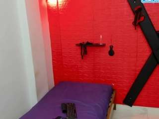 bdsmforever18's CamSoda show and profile