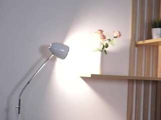 Ellie live cam preview