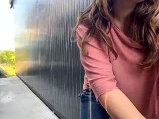 My pussy needs help. [833 tokens remaining]