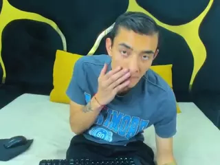 KittyandLiam69's Live Sex Cam Show