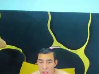 KittyandLiam69's Live Sex Cam Show