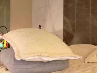 Live webcam model aishhaferrari on Soda Cams