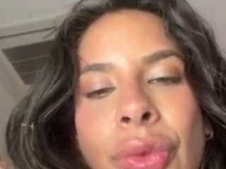 Live webcam model aishhaferrari on Soda Cams