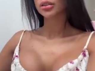 Live webcam model aishhaferrari on Soda Cams