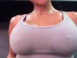 Live webcam model aishhaferrari on Soda Cams