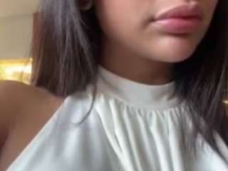aishhaferrari's live room